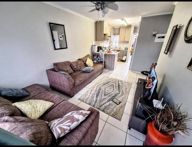 2 BEDROOM TOWNHOUSE FOR SALE IN THE ORCHARDS